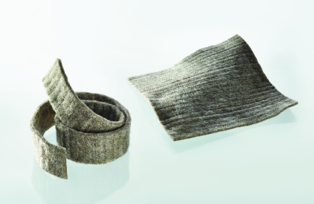 Lohmann & Rauscher Suprasorb® Liquacel Ag 10 x 10 cm - Image 2